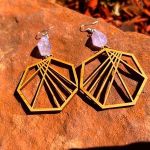 Geometric wooden earrings with amethyst bead